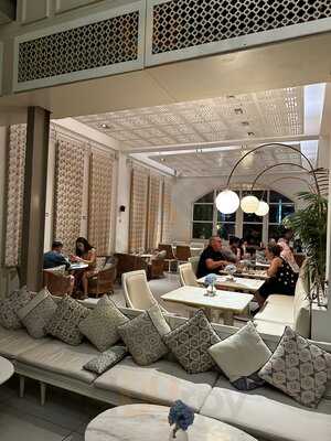 Batik Restaurant Bar