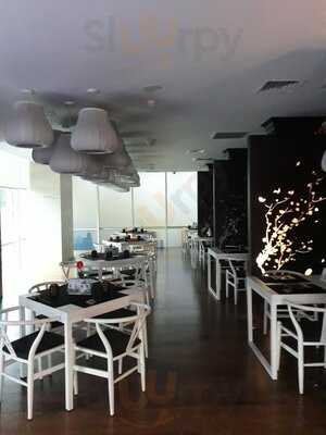 Momiji Japanese Restaurant