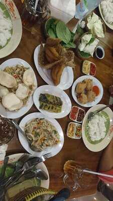 Restoran Waroeng Sunda