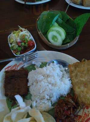 Restoran Waroeng Sunda