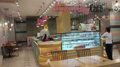 Hello Kitty Cafe