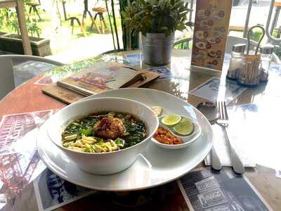 The White Paal Resto