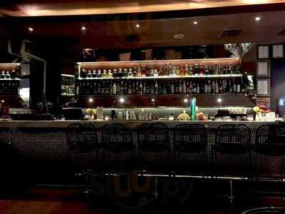 Apero Bar And Lounge