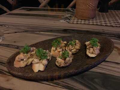 Berbeda Dari Yang Lain