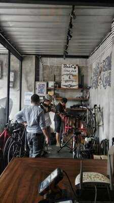 Beecy Bikes & Beans