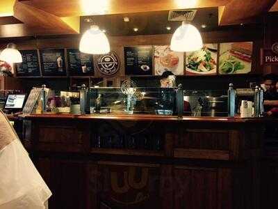 Coffee Bean & Tea Leaf