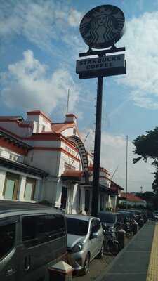 Starbucks Gedung Filateli