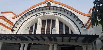 Starbucks Gedung Filateli