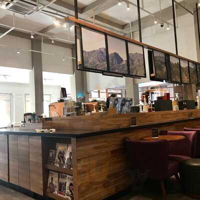 Starbucks Gedung Filateli