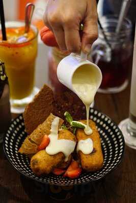 Almond Tree Cakes Serpong