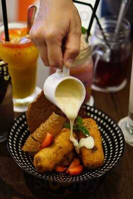 Almond Tree Cakes Serpong