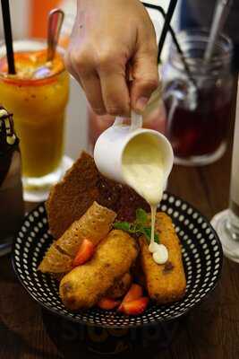 Almond Tree Cakes Serpong