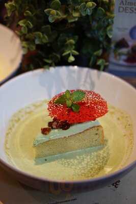 Almond Tree Cakes Serpong