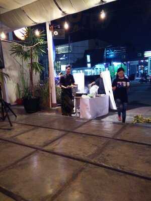 The Daily Kafe Dan Resto