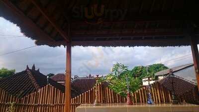 Jungle Juice Bar And Kitchen