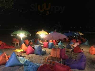 D'joglo Beach Bar & Restaurant