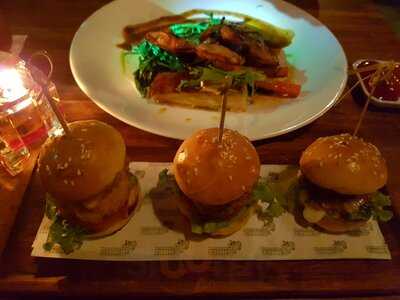 Midtown Bistro & Lounge