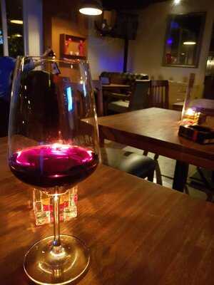 Midtown Bistro & Lounge