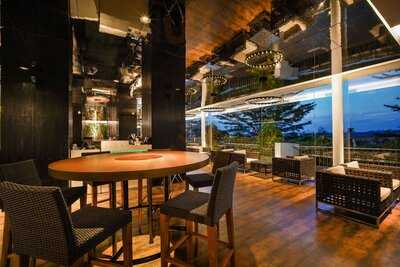 Montezuma Rooftop Lounge