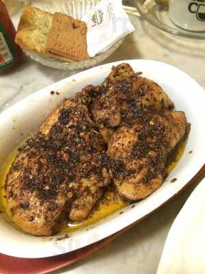 Huize Trivelli Heritage Resto & Patisserie