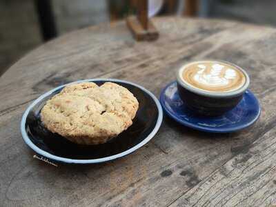 Lucky Cat Coffee And Kitchen