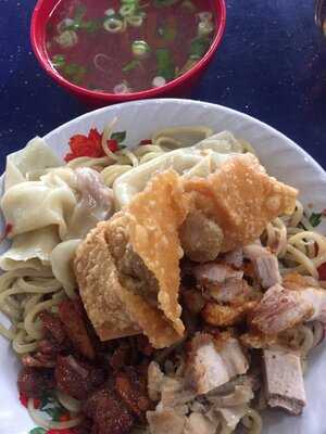 Bakmi Pangsit Palu Tore