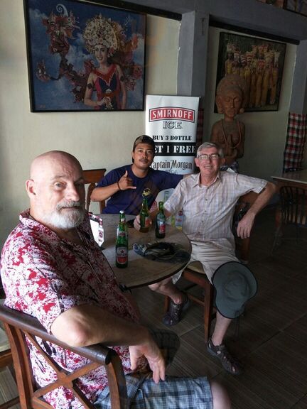 Goes Art Bar And Restaurant