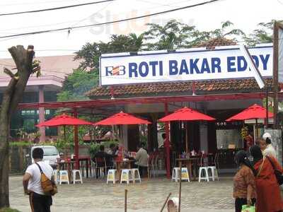 Roti Bakar Eddy