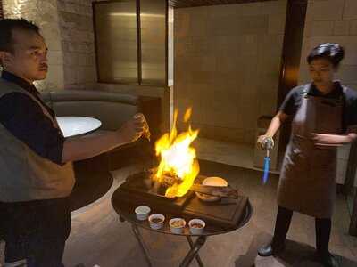 J.sparrow's Bar & Grill