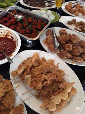 Nasi Jamblang Sadakeling