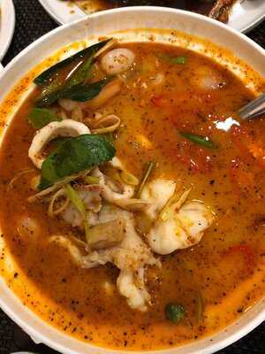 Cin Yen Congee & Bbq Style