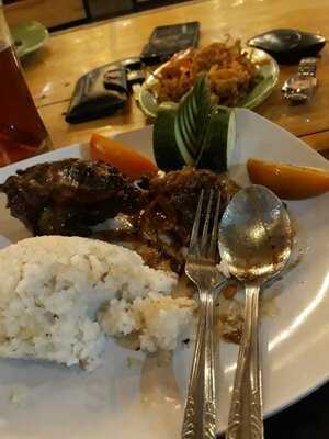 Pondok Cabe Bistro Simanjuntak