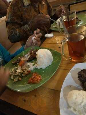 Pondok Cabe Bistro Simanjuntak