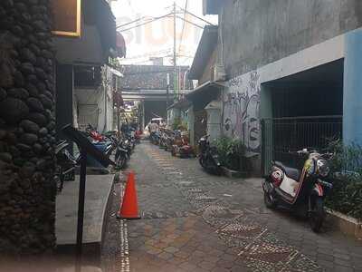 Alleycats Bar And Restaurant