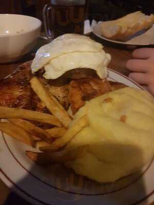 Alleycats Bar And Restaurant