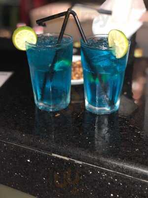 Nero Bar & Restaurant