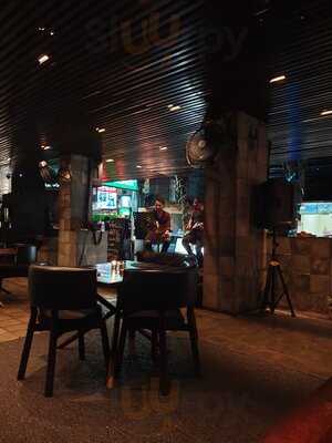 Nero Bar & Restaurant