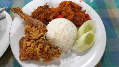 Ayam Goreng Suharti