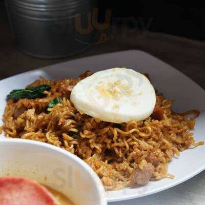 Warung Upnormal