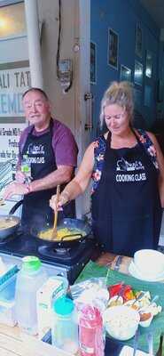 Nopi's Warung Debene Chef