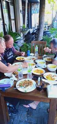 Nopi's Warung Debene Chef