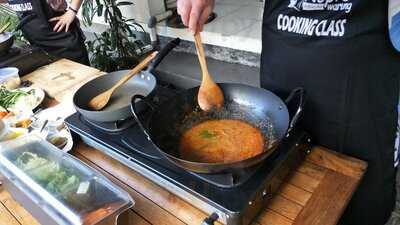 Nopi's Warung Debene Chef