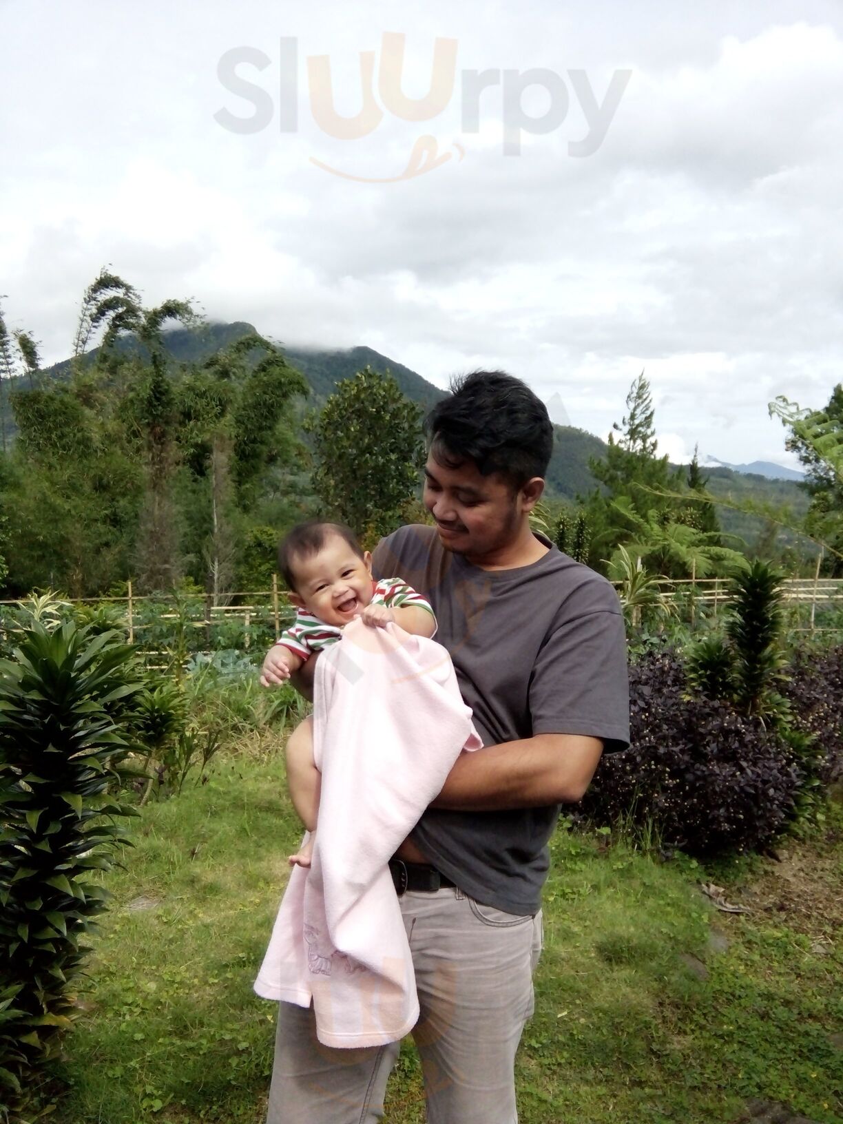 Pondok Makan Lereng Merbabu