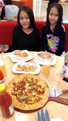 Pizza Hut Kalibata Plaza