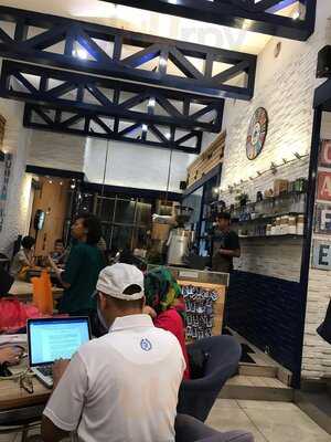 Sophie Authentique Kuningan