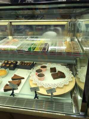 Sophie Authentique Kuningan