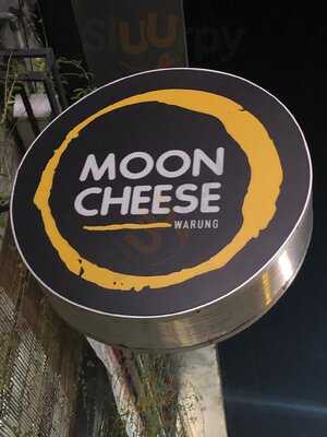 Mooncheese Warung Seminyak