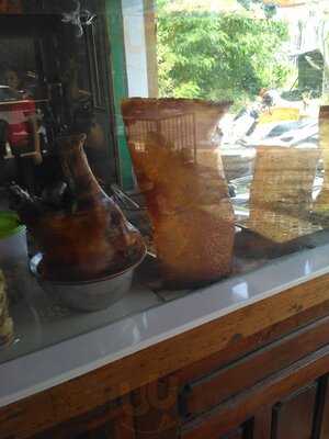 Warung Babi Guling Raja