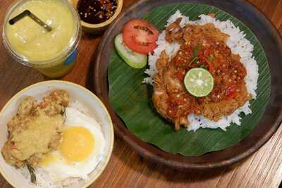 The People's Cafe Wtc 6