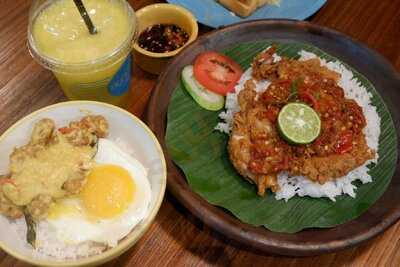 The People's Cafe Wtc 6